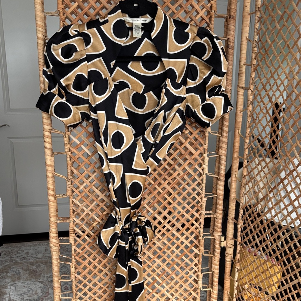 Diane Von Furstenberg Black and Gold Geometric Blouse